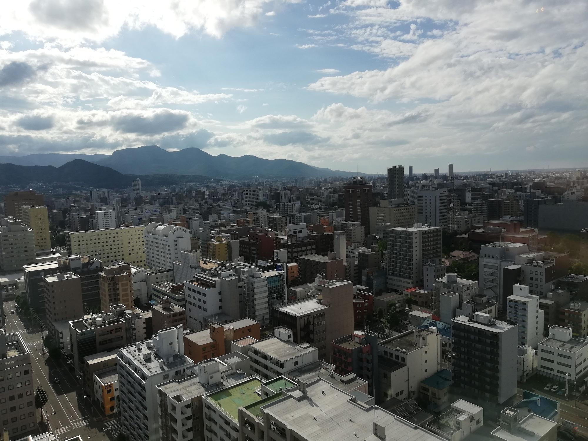 Sapporo Prince Hotel Exteriör bild View of the city